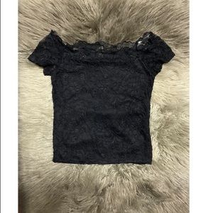 Black off the shoulder lace top 🖤